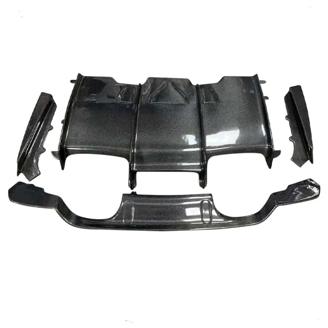 Carbonheld Carbon Diffusor 4-teilig – BMW M3 (F80) / M4 (F82/F83)
