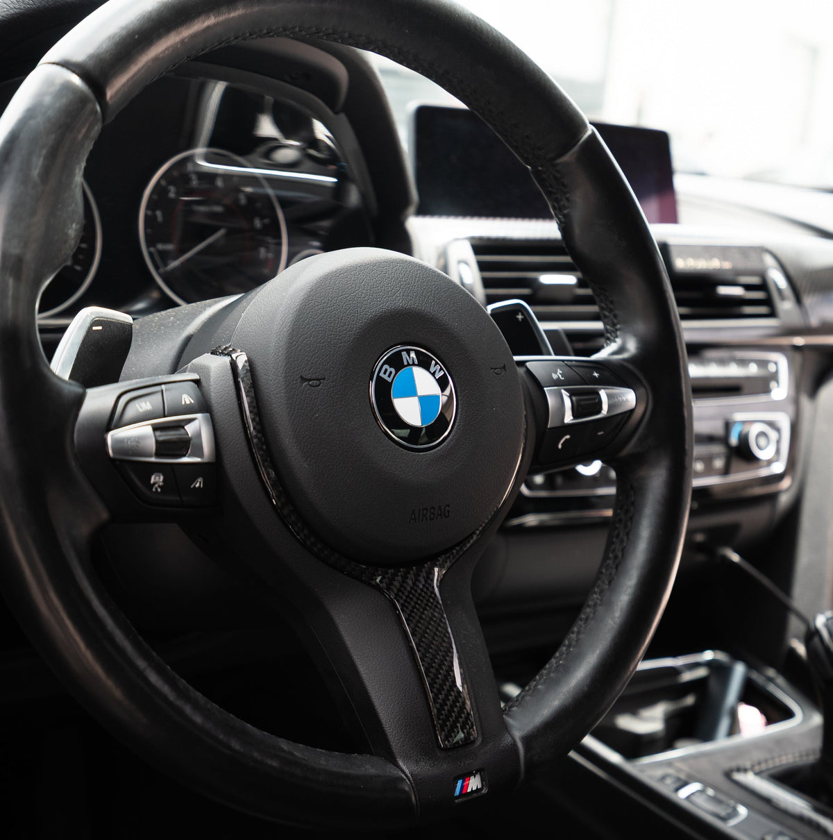 Carbonheld Carbon Lenkradblende – BMW F-Serie M Sport