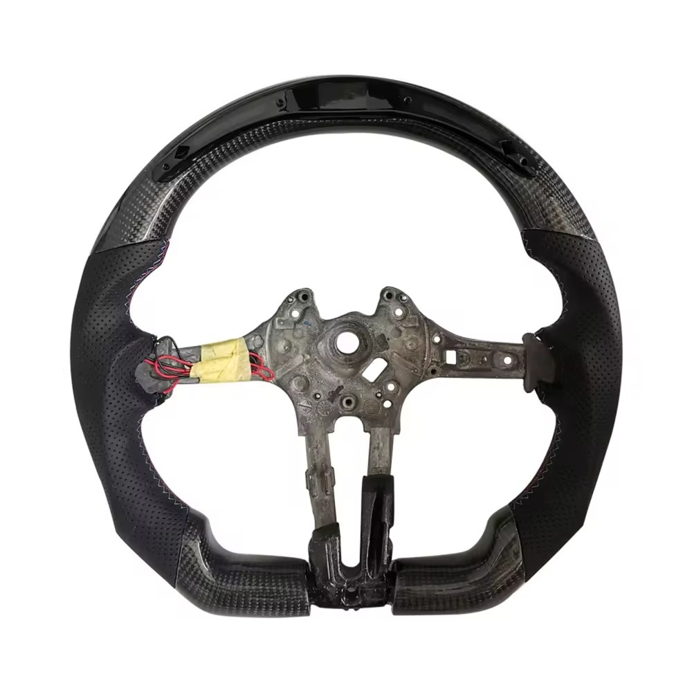 Carbonheld Carbon Lenkrad mit Display – BMW F-Serie (F20/F22/F30/F32/F80/F82)