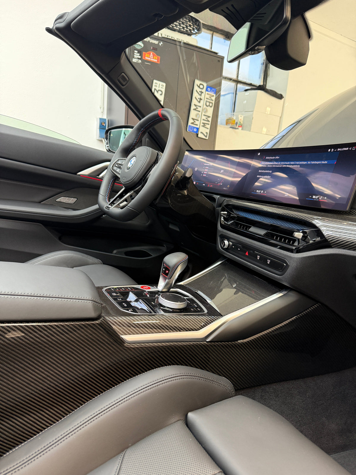 Carbonheld Carbon Lenksäulenverkleidung – BMW M2 (G87) / M3 (G80) / M4 (G82)