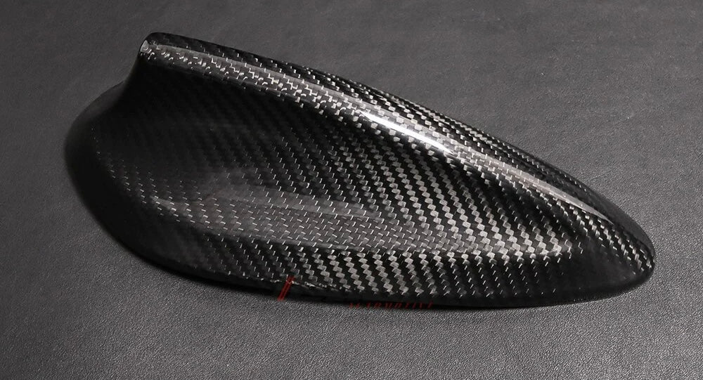 Carbonheld Carbon Haifischflosse – BMW 2er Coupé (G42) / 3er (G20) / 4er (G22) / 5er (G30) / 7er (G11)