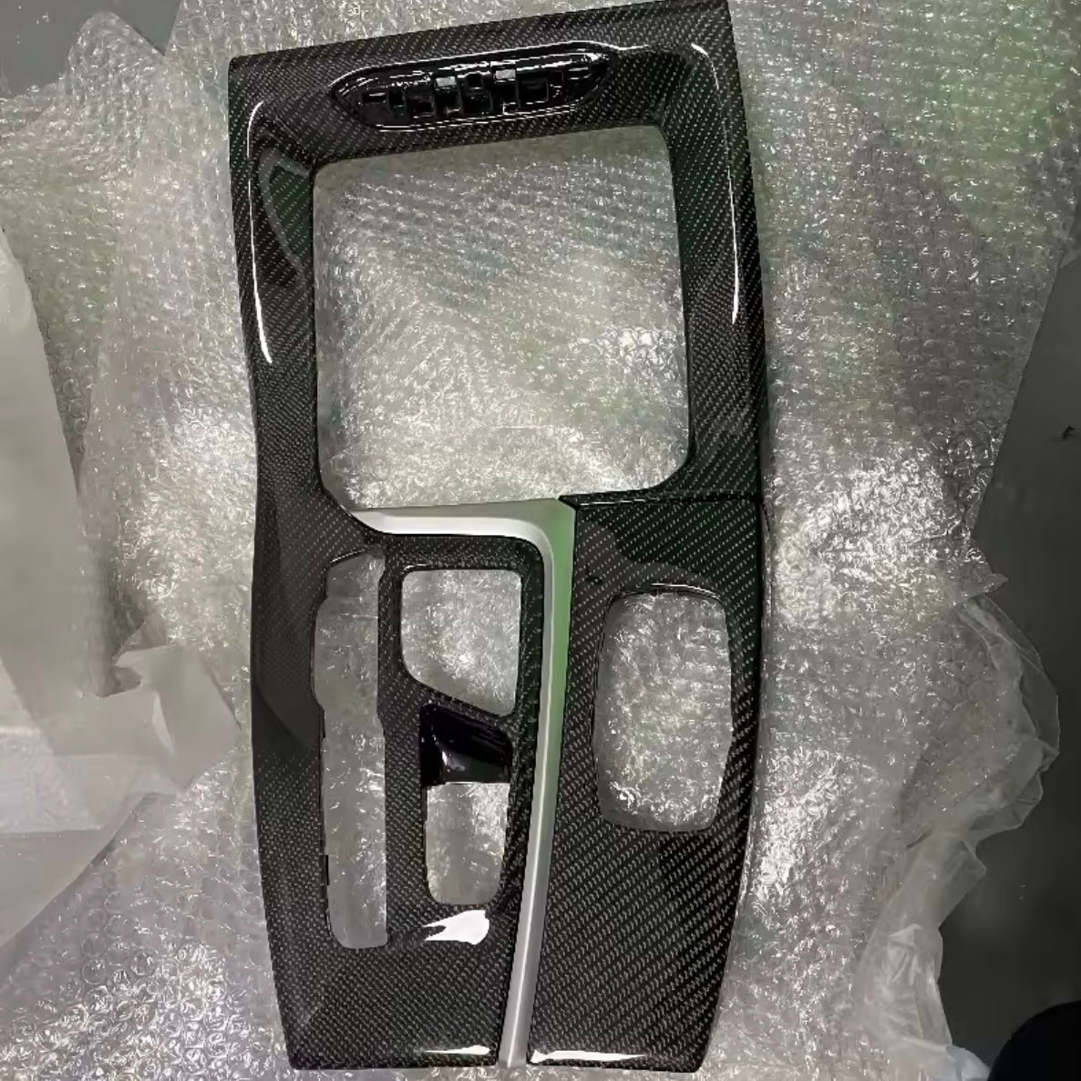 Carbonheld Carbon Schaltkonsolen-Blende – BMW X3 (G01) / X4 (G02)