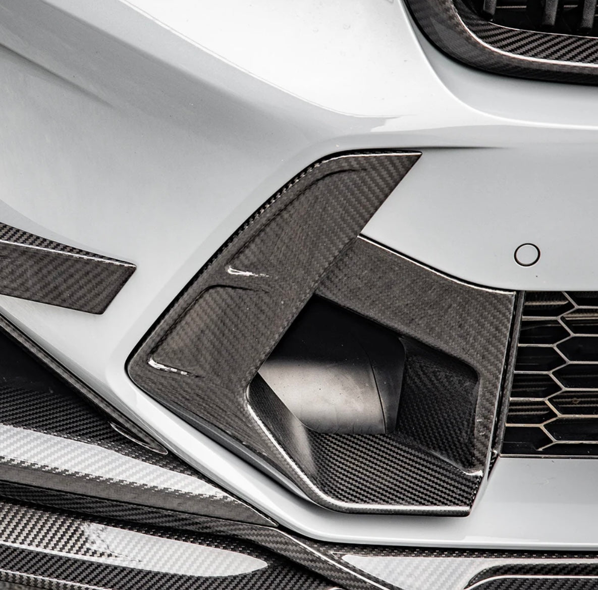Carbonheld Carbon Front-Lufteinlass – BMW X3 M / X4 M (F97)