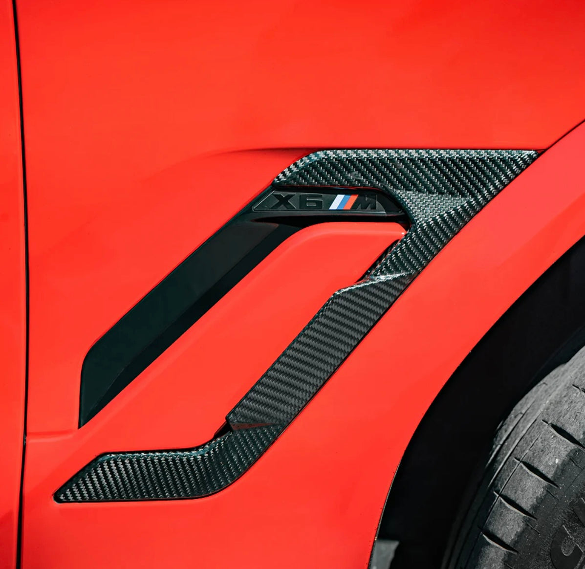 Carbonheld Carbon Kotflügelblenden – BMW X6 M (F96) LCI