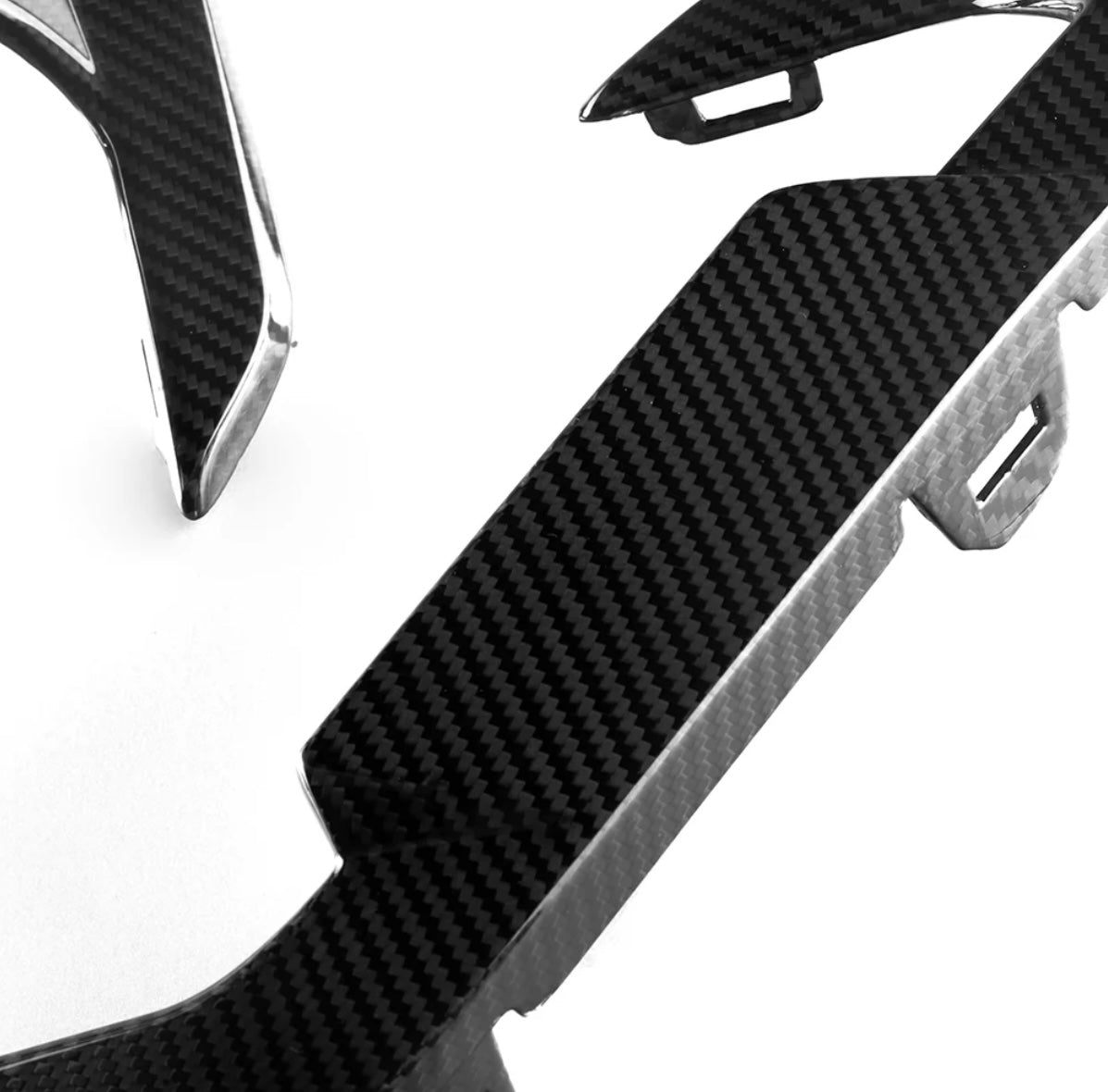 Carbonheld Carbon Kotflügelblenden – BMW X6 M (F96) LCI