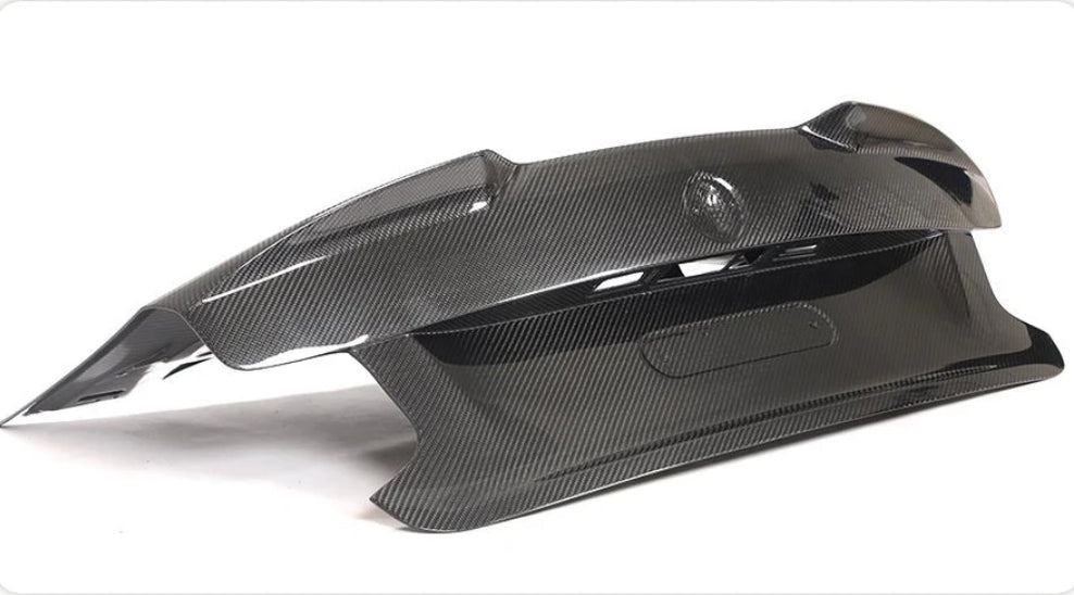 Carbonheld Carbon Heckklappenabdeckung mit Spoiler – BMW M2 / M2 Competition (F87) / 2er (F22) Coupé