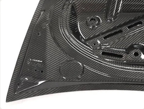 Carbonheld Carbon Heckklappenabdeckung mit Spoiler – BMW M2 / M2 Competition (F87) / 2er (F22) Coupé