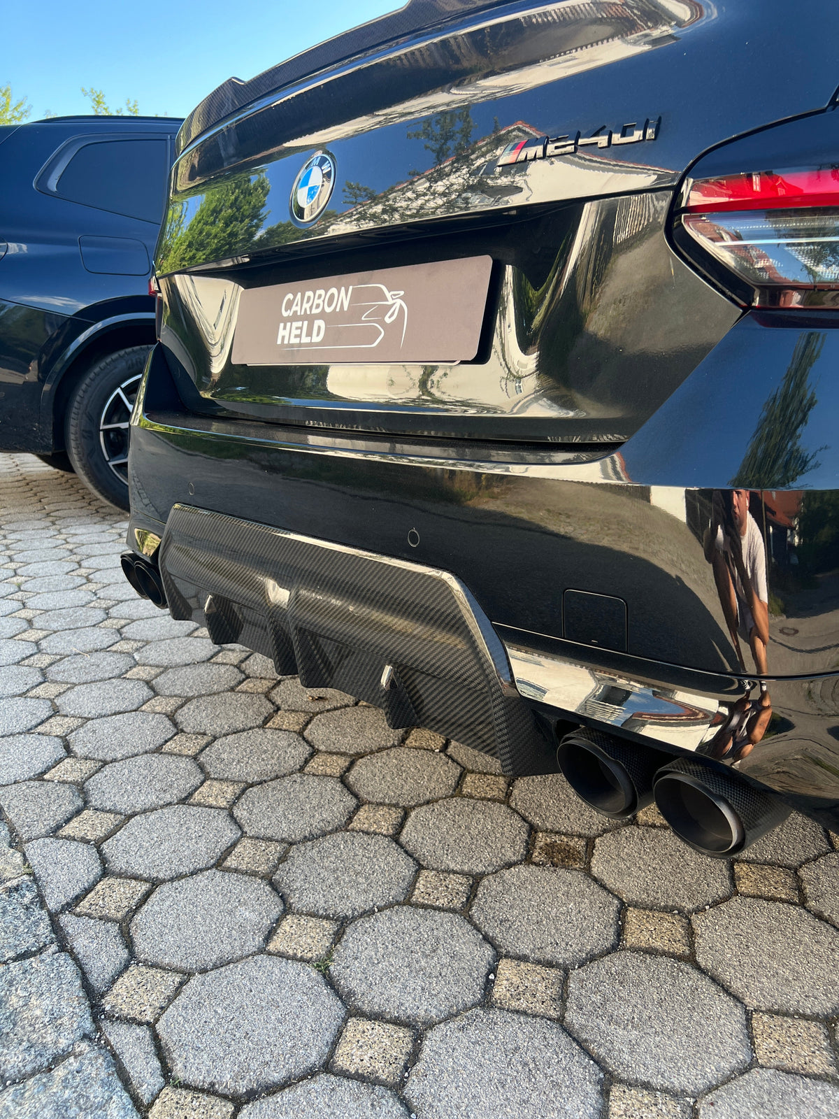 Carbonheld Auspuffblenden 98 mm – BMW M340i (G20) / M440i (G22) / M240i (G42)